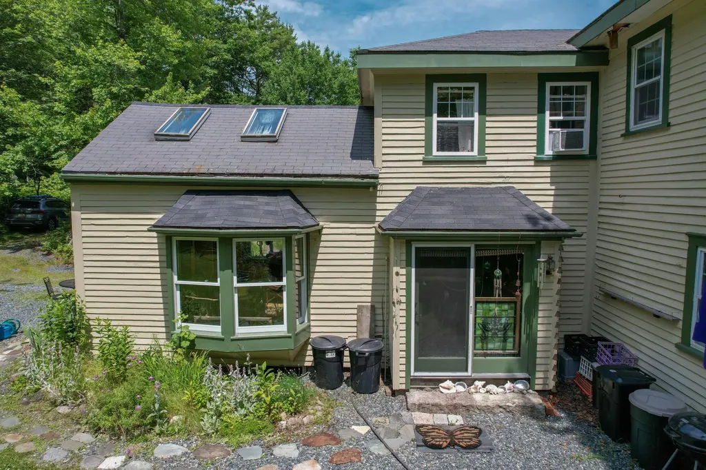 133 N Sedgwick Road Sedgwick ME 04676