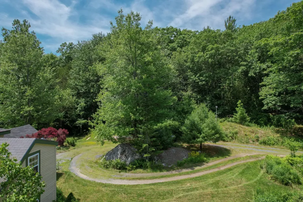 133 N Sedgwick Road Sedgwick ME 04676