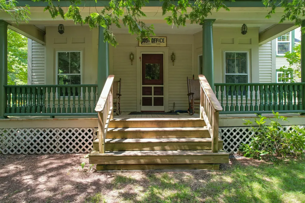 133 N Sedgwick Road Sedgwick ME 04676