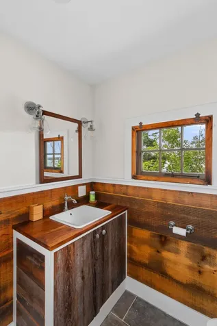 14 Kingsbury Point Vinalhaven ME 04863