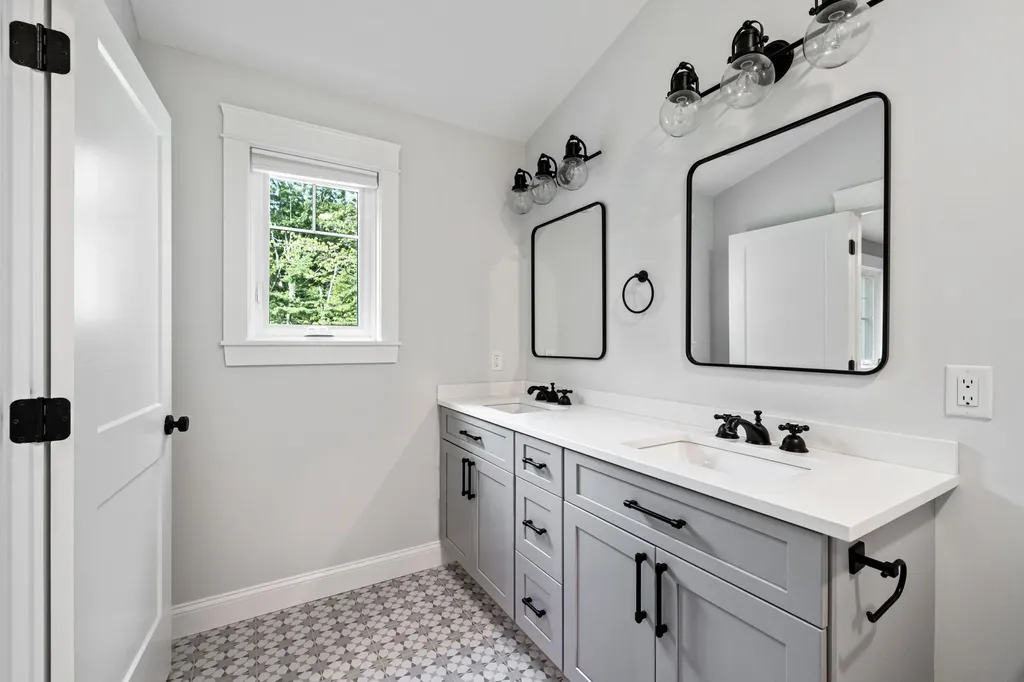 11 Harbor Drive Kennebunkport ME 04046