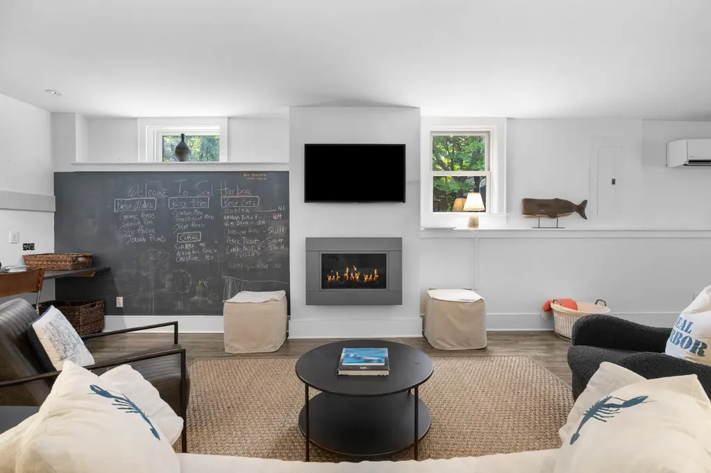 38 Main St - Seal Harbor Street Mount Desert ME 04675