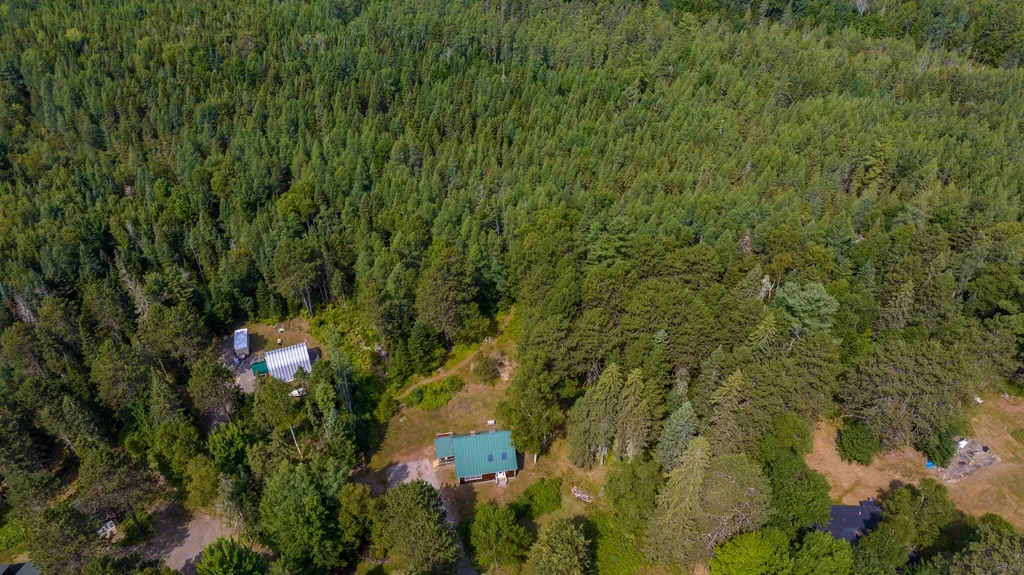 27 Peabody Road Eustis ME 04936