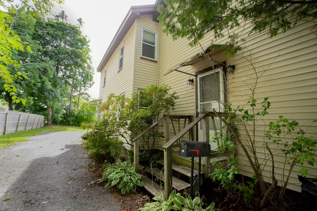 146-148 Lincoln Street Bangor ME 04401