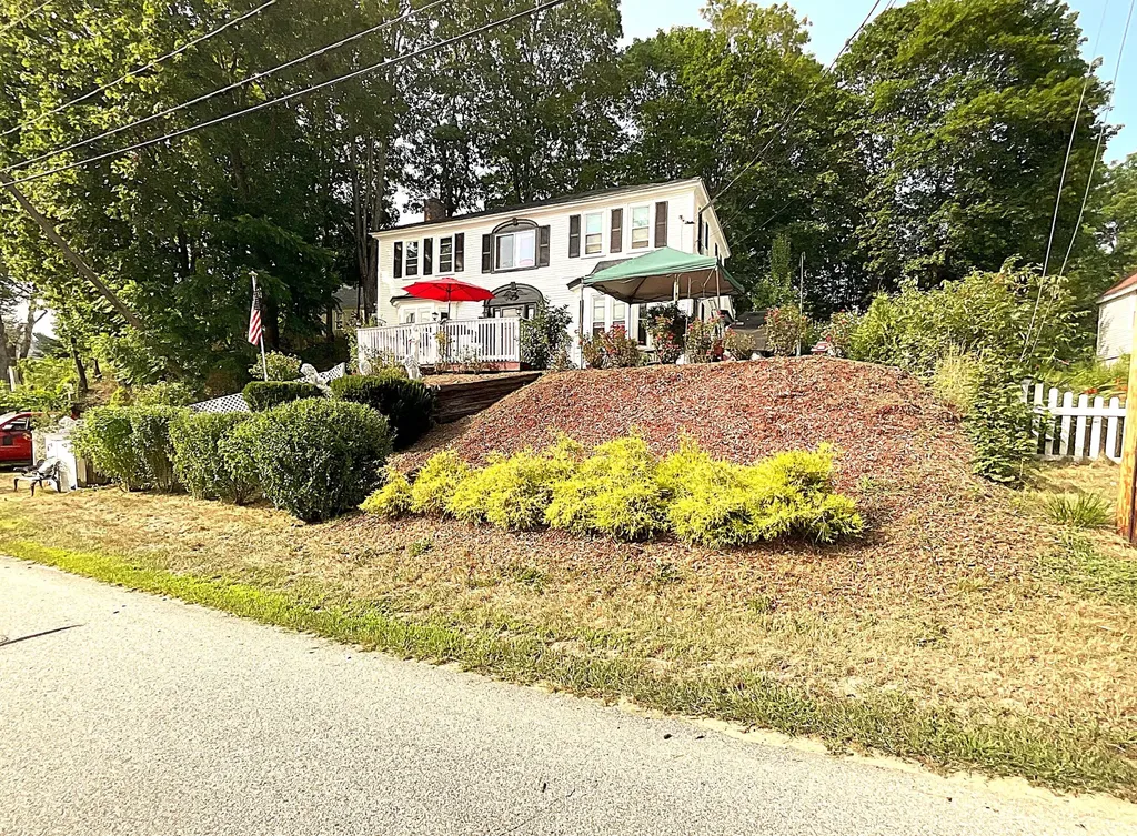 19 Depot Street Buxton ME 04093