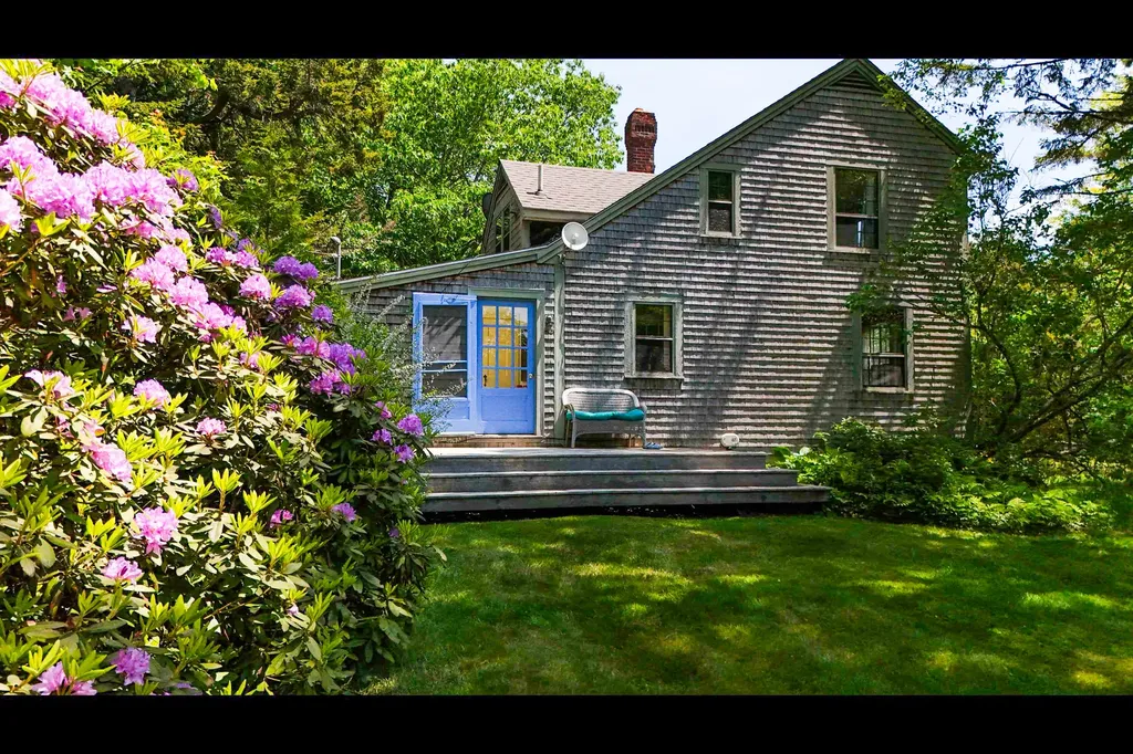 496 Old County Road Sedgwick ME 04676