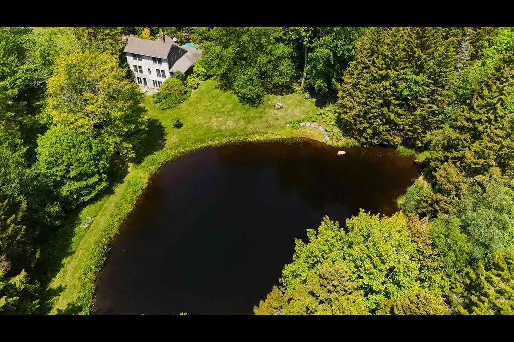 496 Old County Road Sedgwick ME 04676