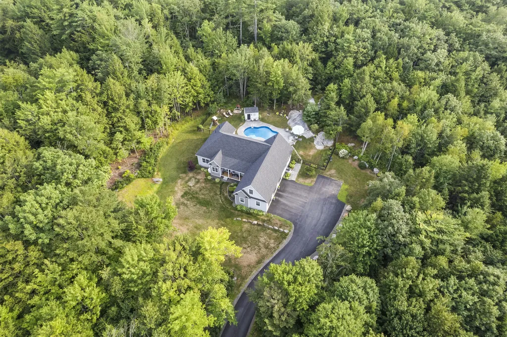 6 Weeks Lane Windham ME 04062