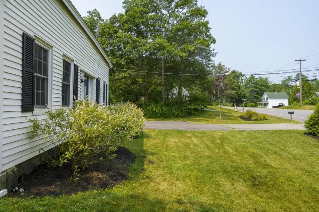 261 Ocean Point Road Boothbay Harbor ME 04538