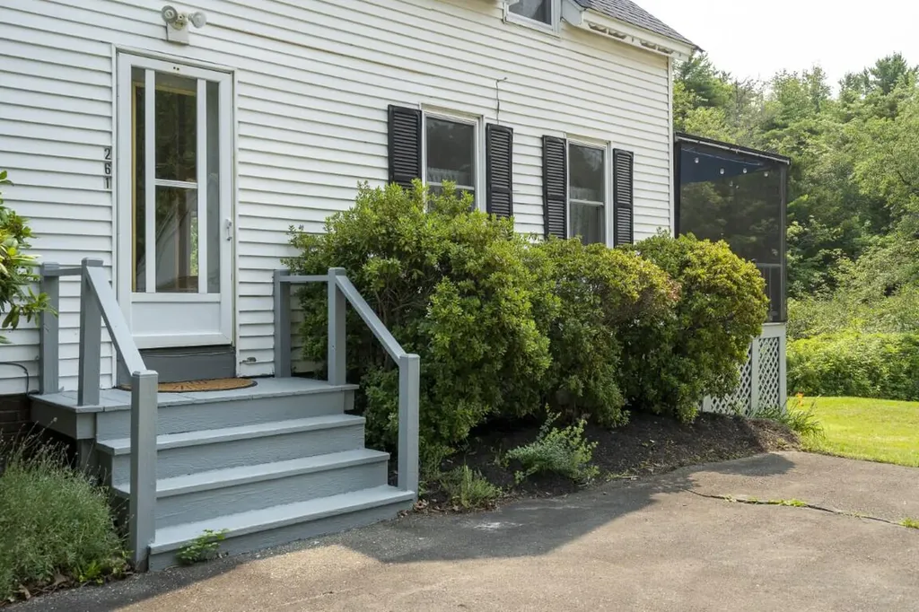 261 Ocean Point Road Boothbay Harbor ME 04538