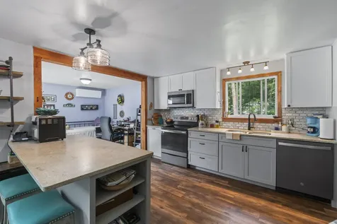 14 Mertie Drive Buxton ME 04093