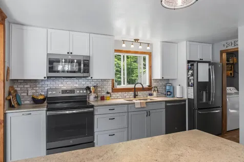 14 Mertie Drive Buxton ME 04093
