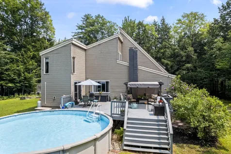 14 Mertie Drive Buxton ME 04093