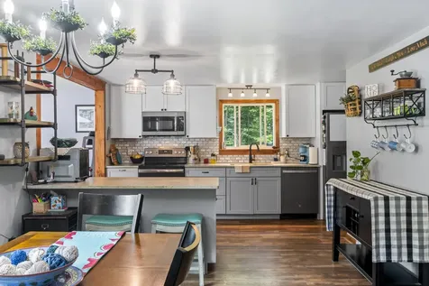 14 Mertie Drive Buxton ME 04093