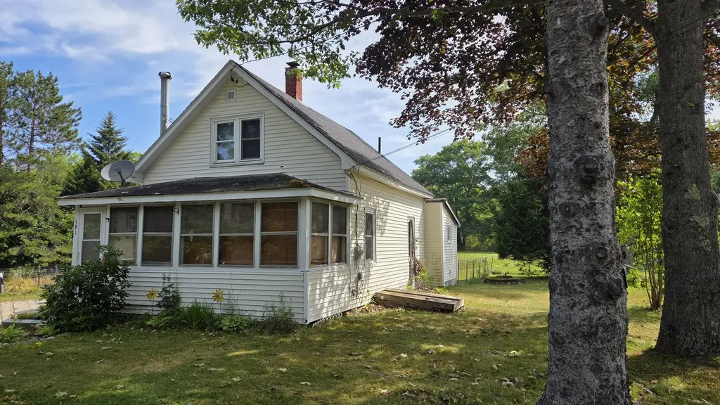 381 River Road Bucksport ME 04416