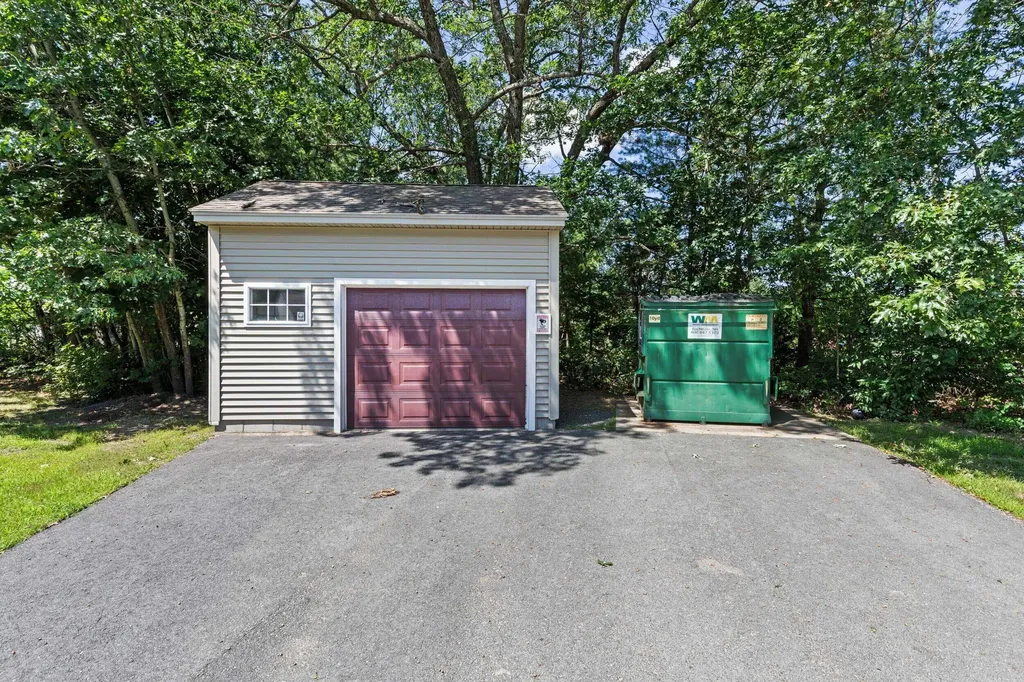 1137 Main Street Sanford ME 04073