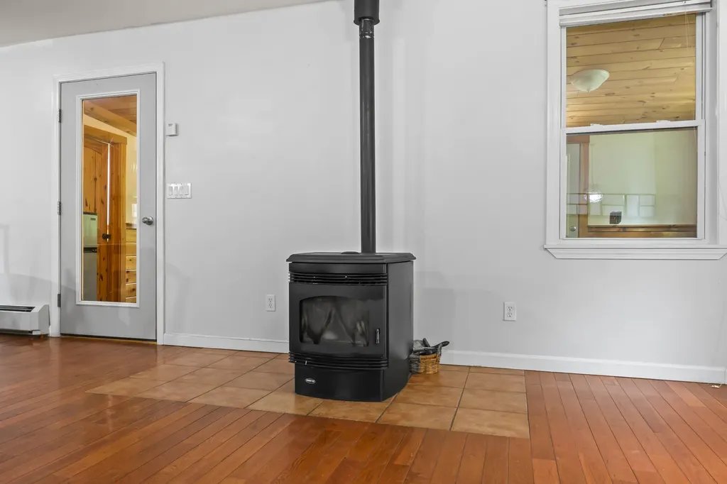 372 Bear Pond Road Waterford ME 04088