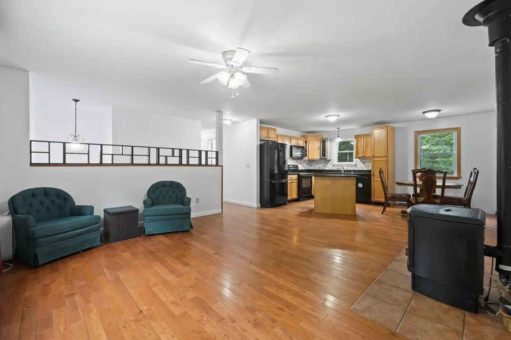 372 Bear Pond Road Waterford ME 04088