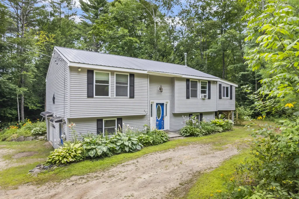 372 Bear Pond Road Waterford ME 04088
