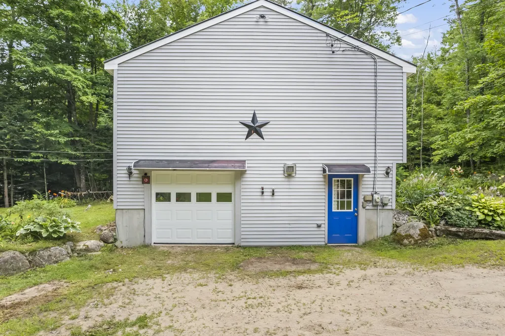 372 Bear Pond Road Waterford ME 04088