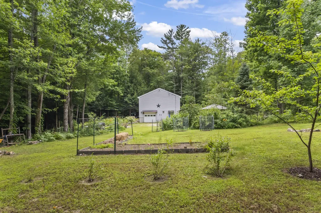 372 Bear Pond Road Waterford ME 04088