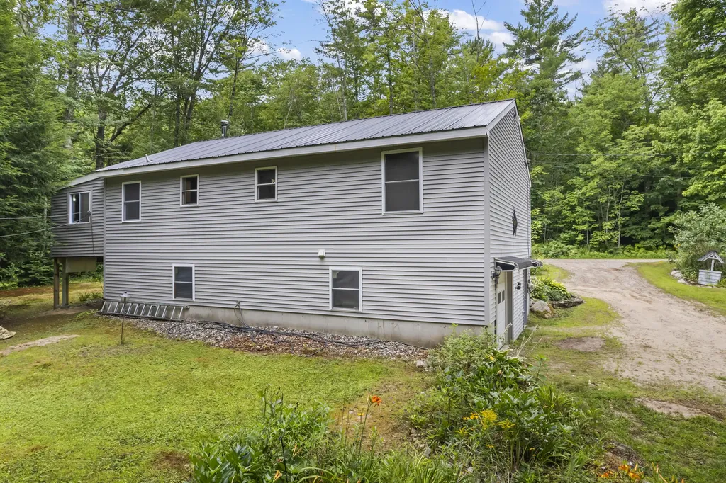 372 Bear Pond Road Waterford ME 04088