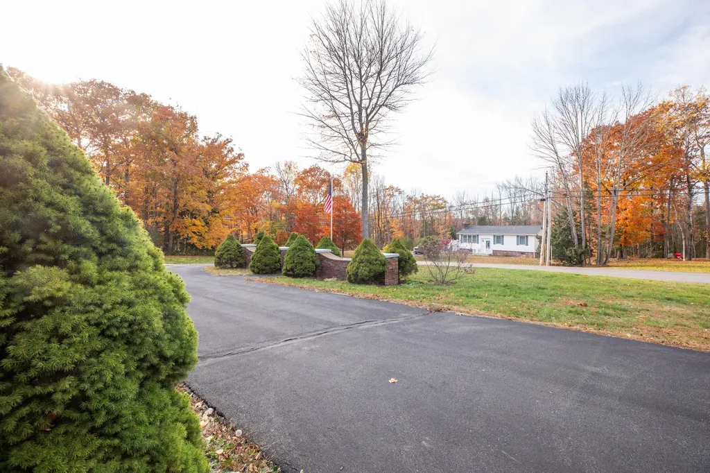 19 Jackson Drive Veazie ME 04401