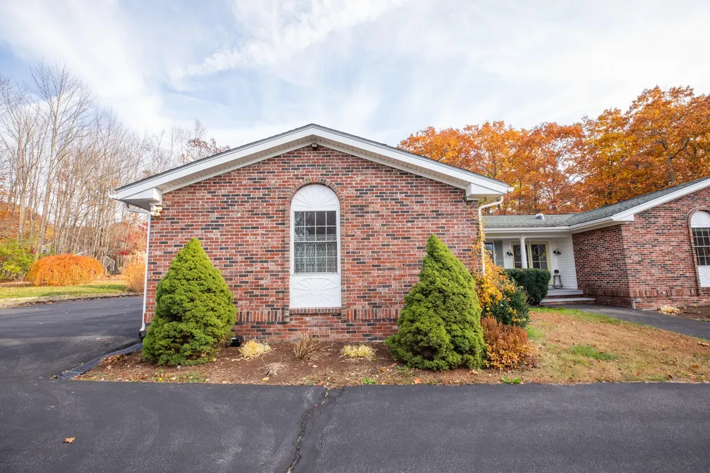 19 Jackson Drive Veazie ME 04401