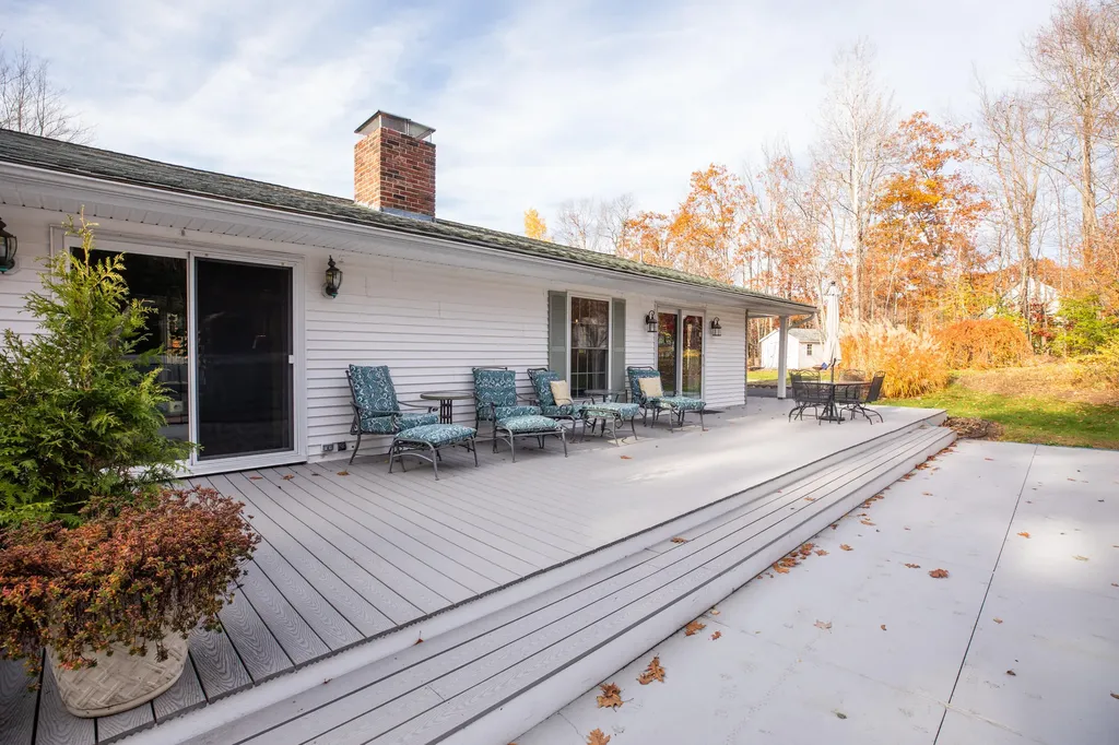 19 Jackson Drive Veazie ME 04401