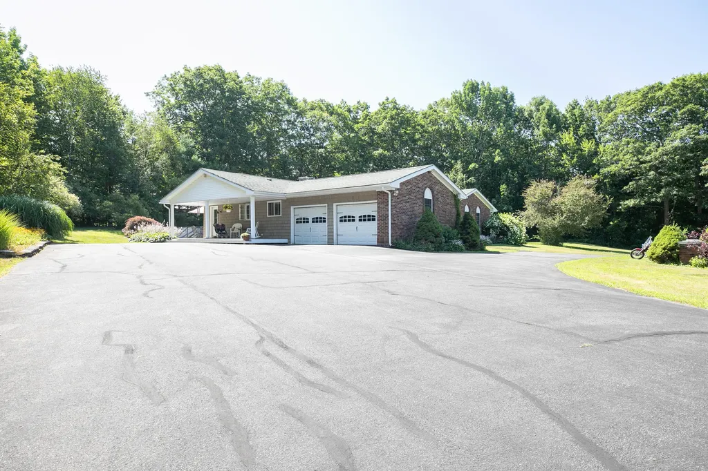 19 Jackson Drive Veazie ME 04401