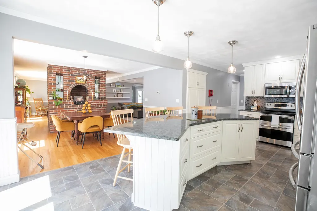 19 Jackson Drive Veazie ME 04401