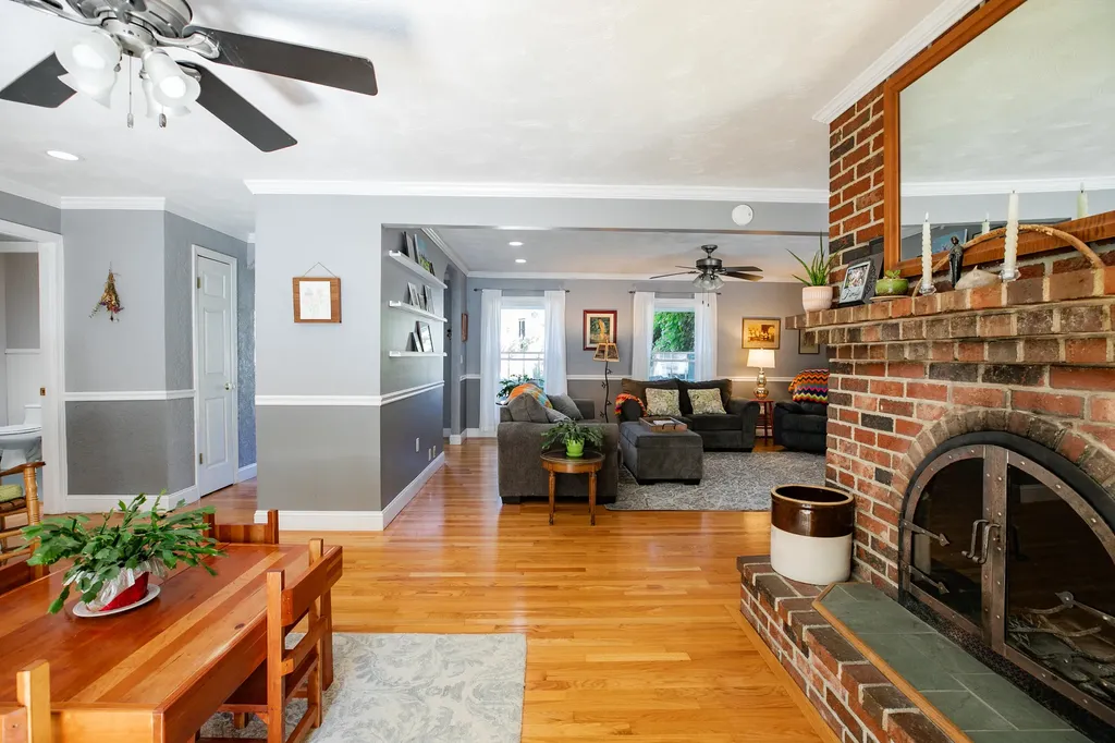 19 Jackson Drive Veazie ME 04401
