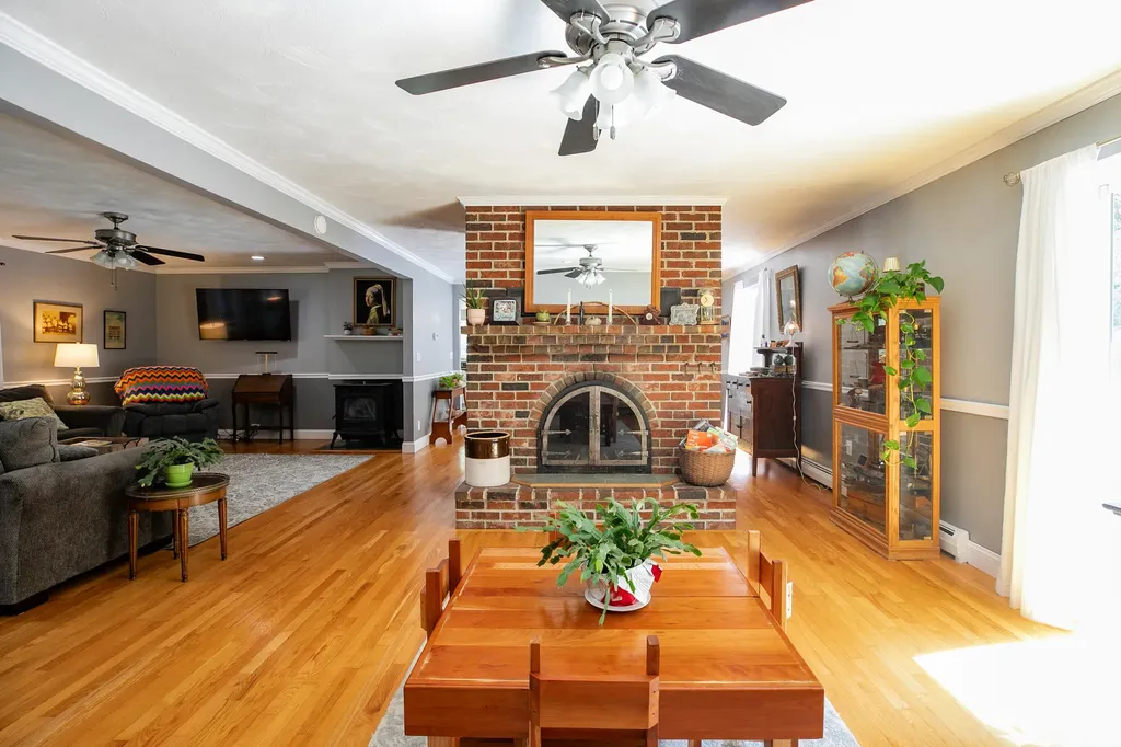 19 Jackson Drive Veazie ME 04401