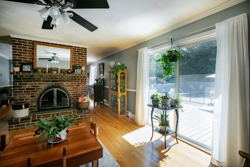19 Jackson Drive Veazie ME 04401
