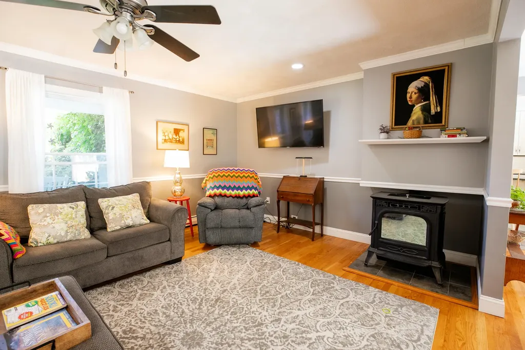 19 Jackson Drive Veazie ME 04401