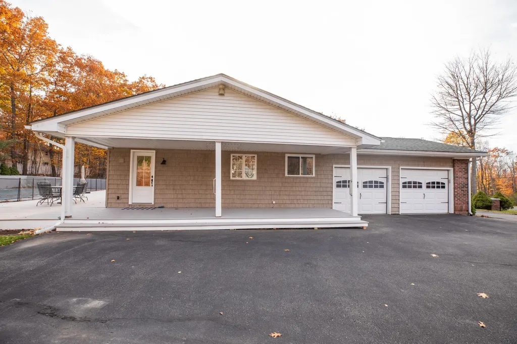 19 Jackson Drive Veazie ME 04401