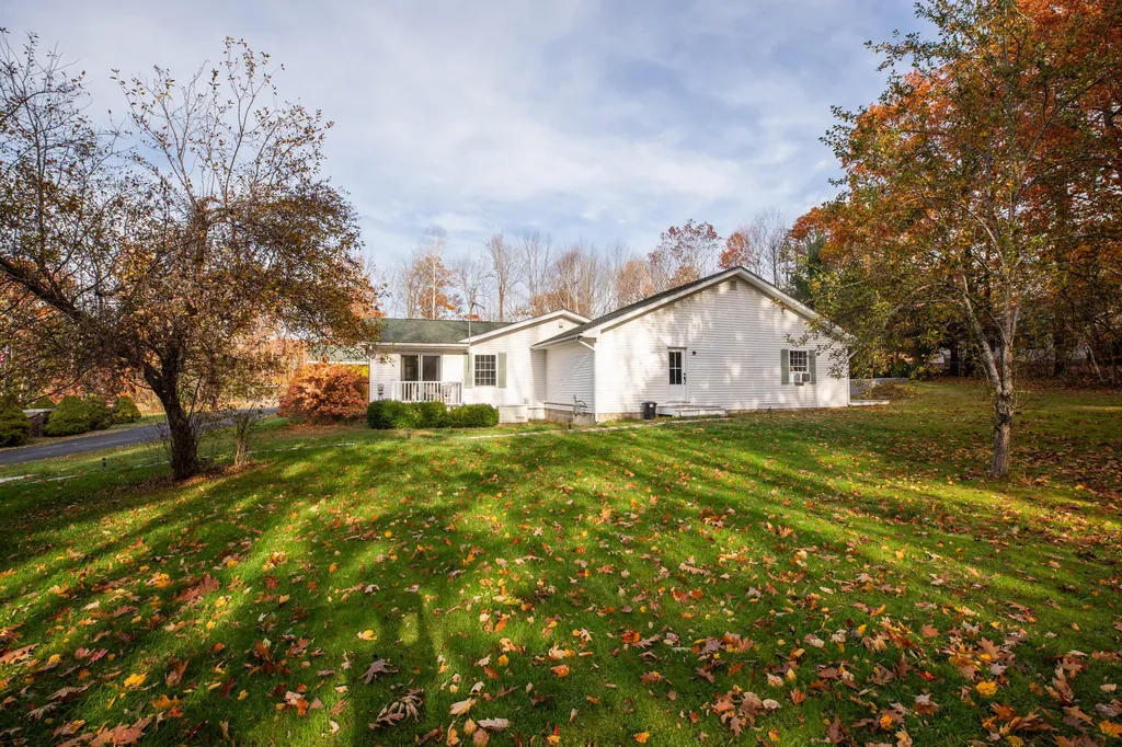 19 Jackson Drive Veazie ME 04401
