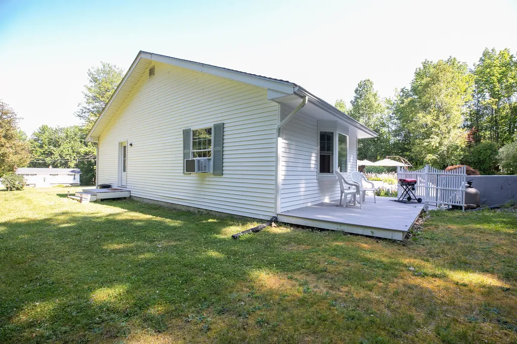 19 Jackson Drive Veazie ME 04401