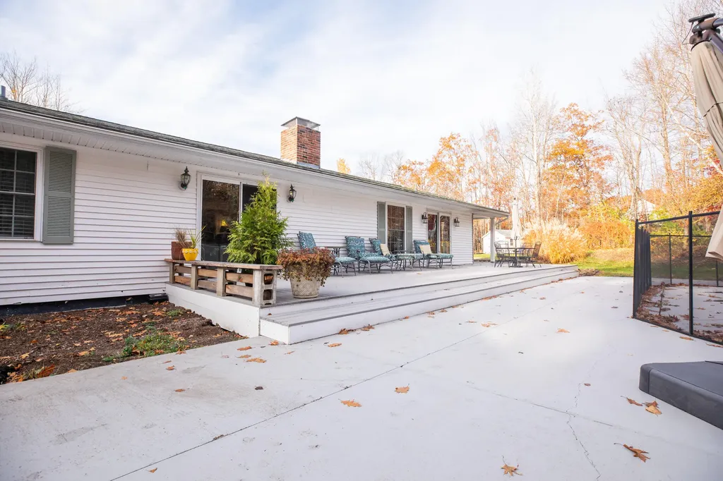 19 Jackson Drive Veazie ME 04401