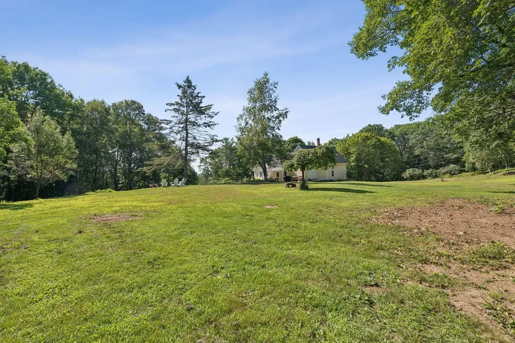 105 High Street Winthrop ME 04364