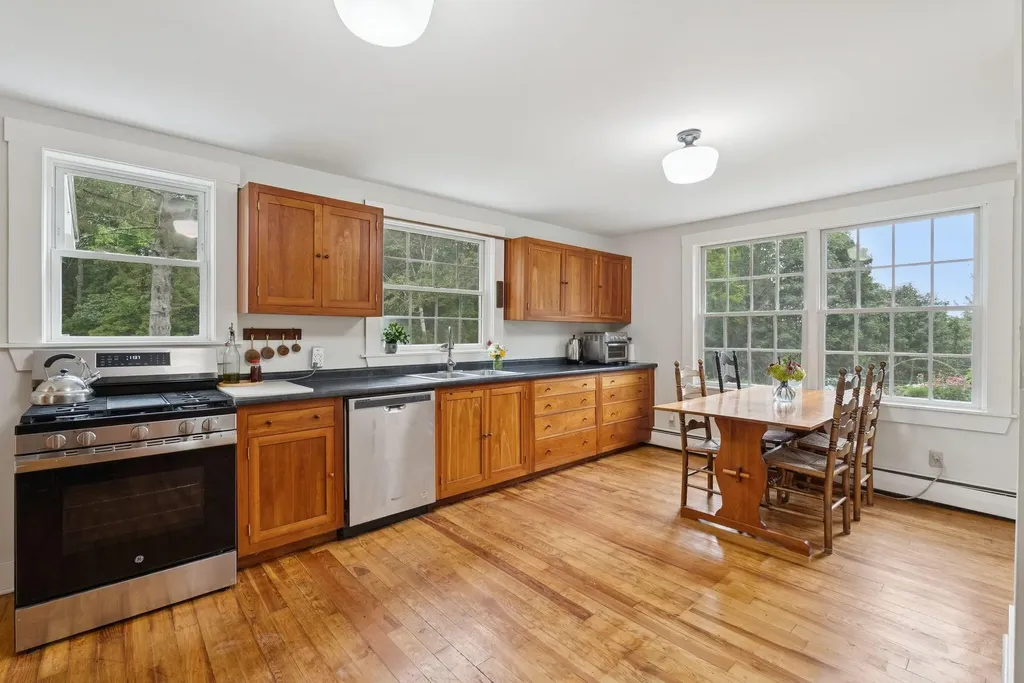 105 High Street Winthrop ME 04364