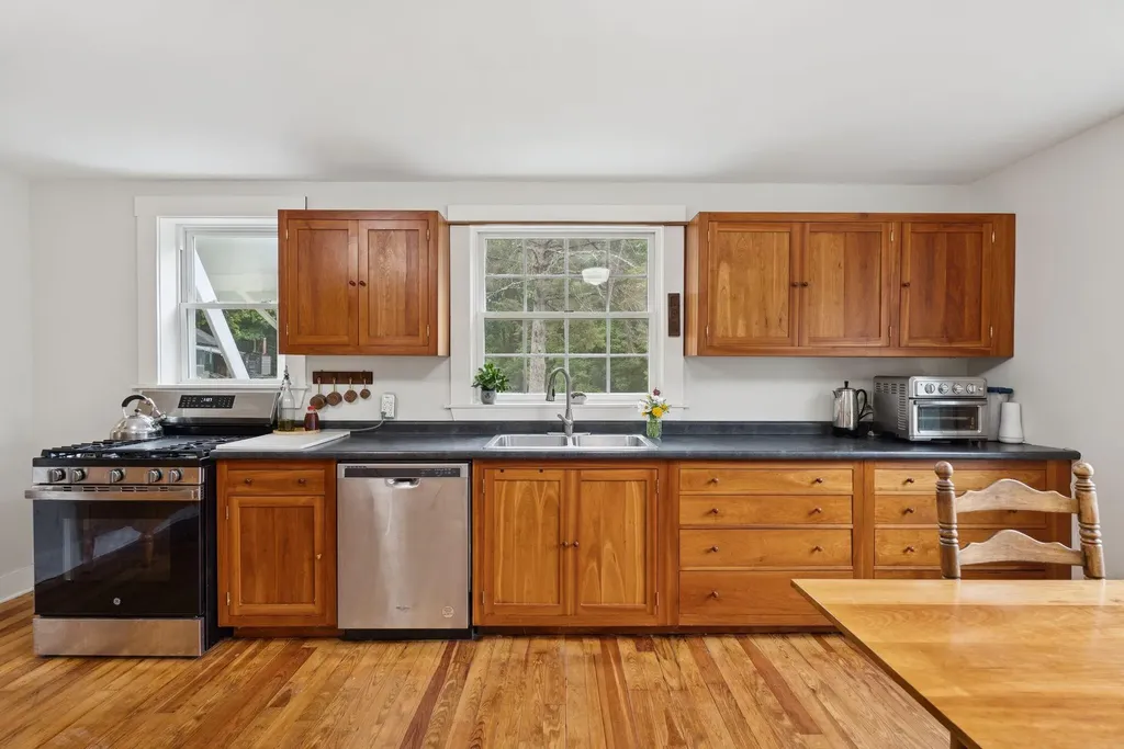105 High Street Winthrop ME 04364