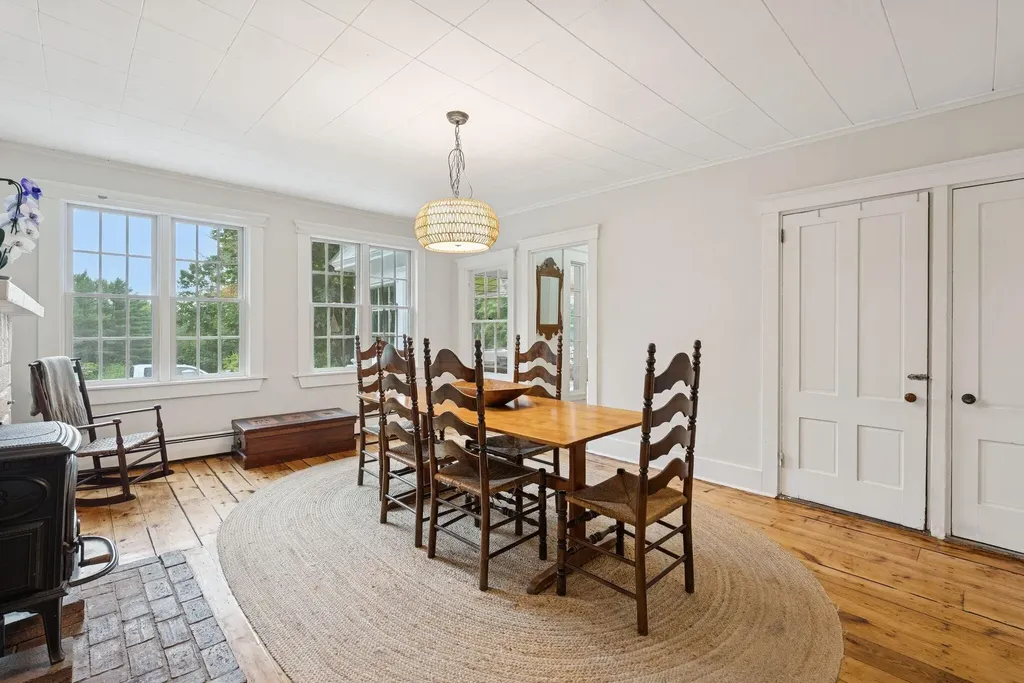 105 High Street Winthrop ME 04364