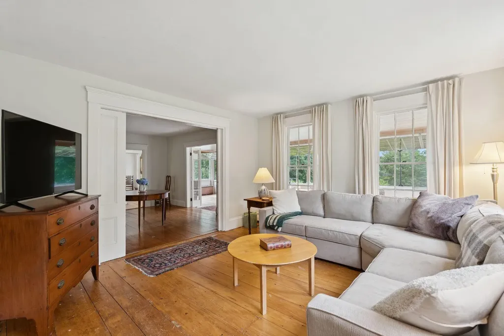 105 High Street Winthrop ME 04364