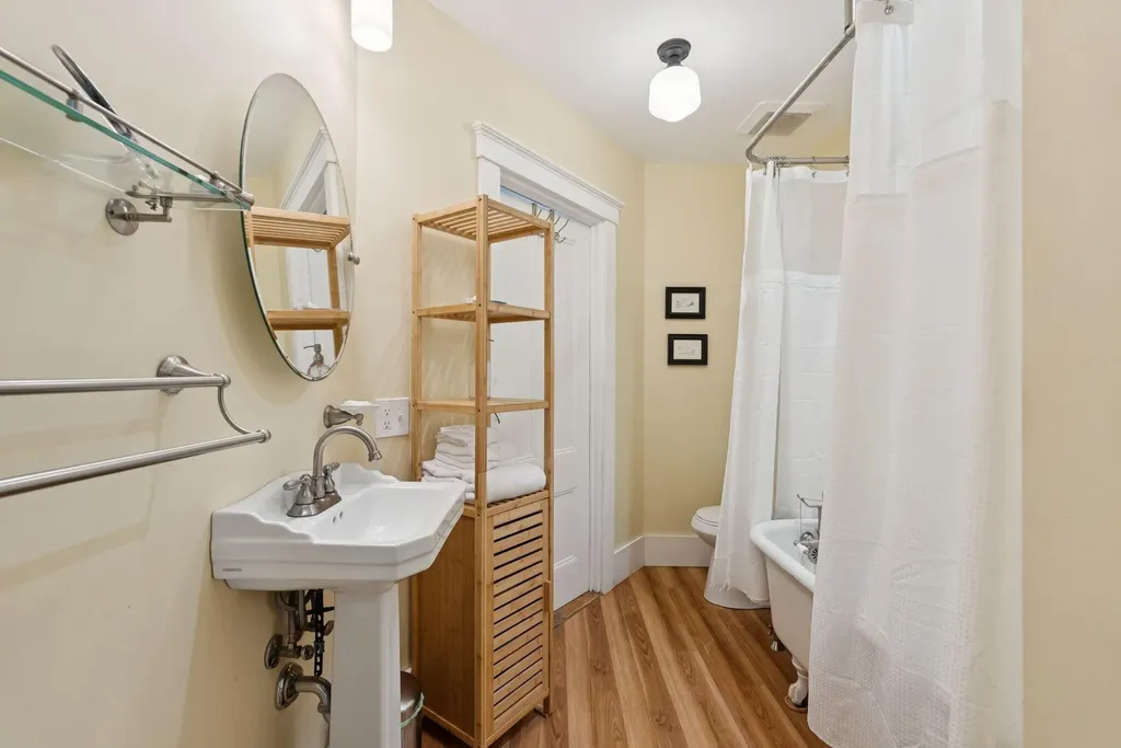 105 High Street Winthrop ME 04364