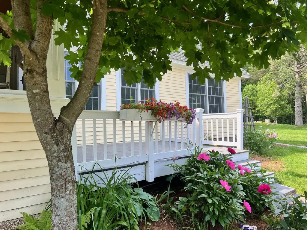 105 High Street Winthrop ME 04364