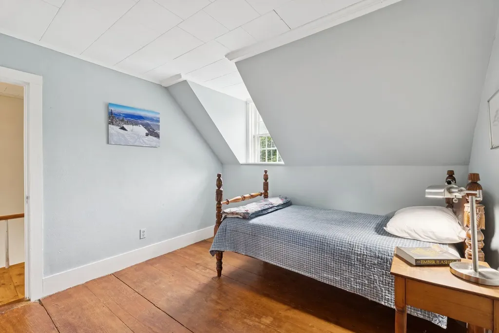 105 High Street Winthrop ME 04364