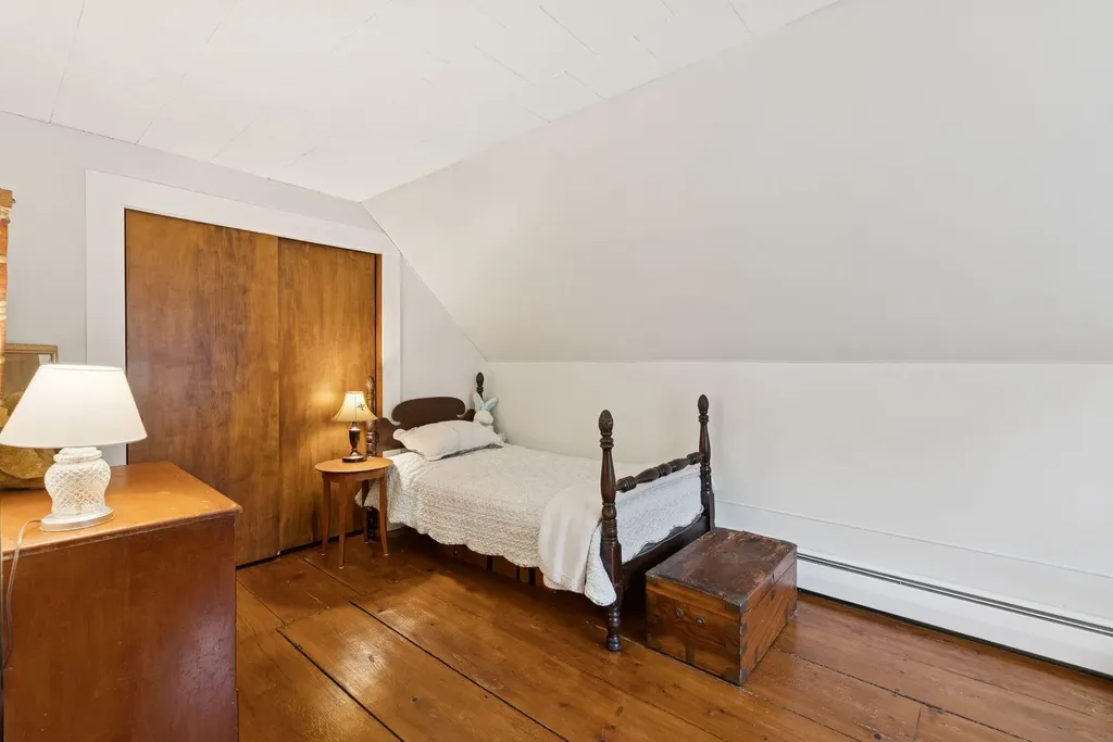 105 High Street Winthrop ME 04364