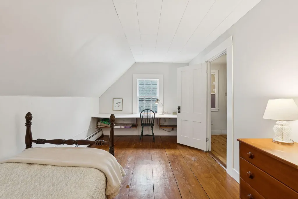 105 High Street Winthrop ME 04364