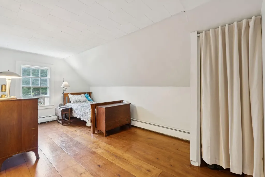 105 High Street Winthrop ME 04364